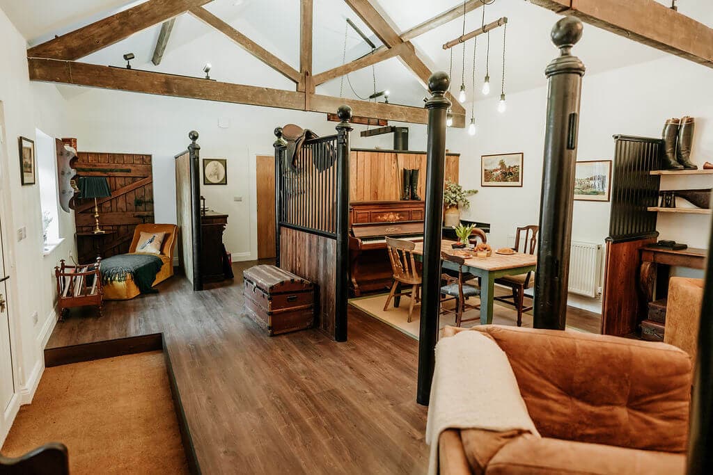 Image 1 of the stables