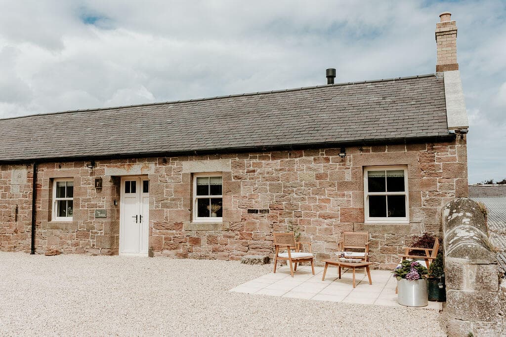 Image 4 of the stables